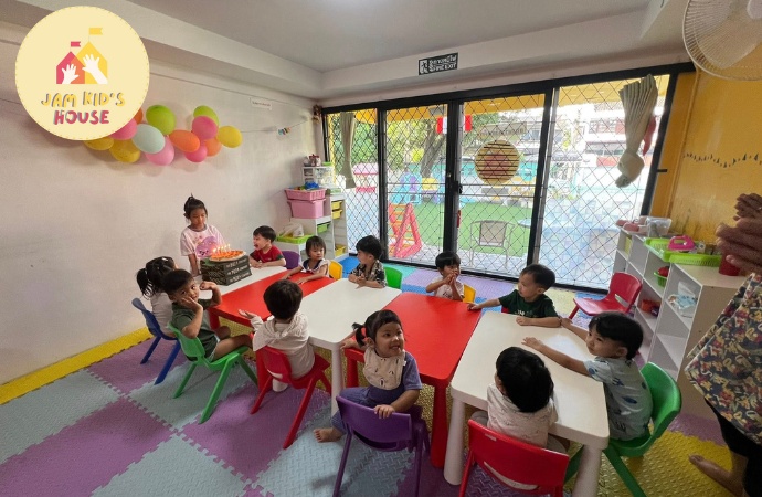 เด็กๆ ในงานเลี้ยงวันเกิด